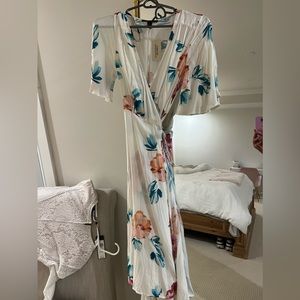 Forever 21 - floral tie maxi dress - NEW